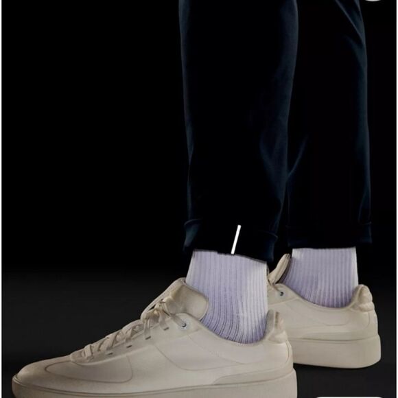 Lululemon Commission Classic-Fit ABC
Wrinkle Resistant Packable Chino Pant~
34 - Picture 5 of 10